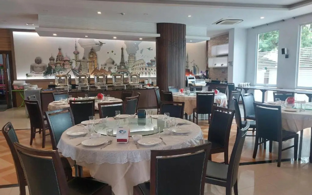 Vareena Palace Hotel