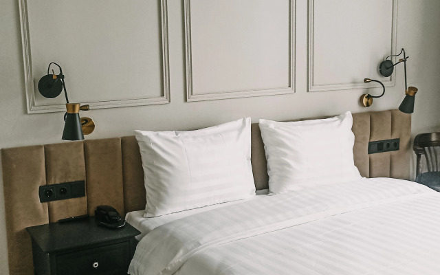 Отель Gizzat Plaza