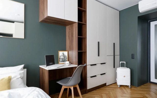 Апартаменты 3 на площади Восстания (Сов 3)