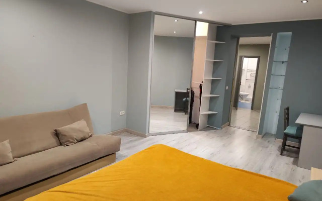 365 Klyuchey Na Ulice Rabochaya 85 Apartments