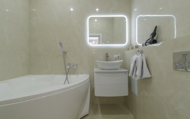 Апартаменты 4 комнатная на заливе