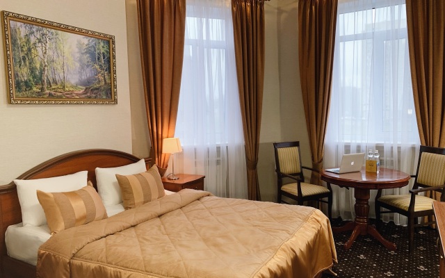 Zarechnyi  Hotel