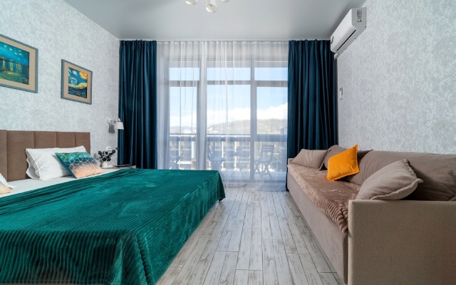 V Komplekse s Bassejnom Flat