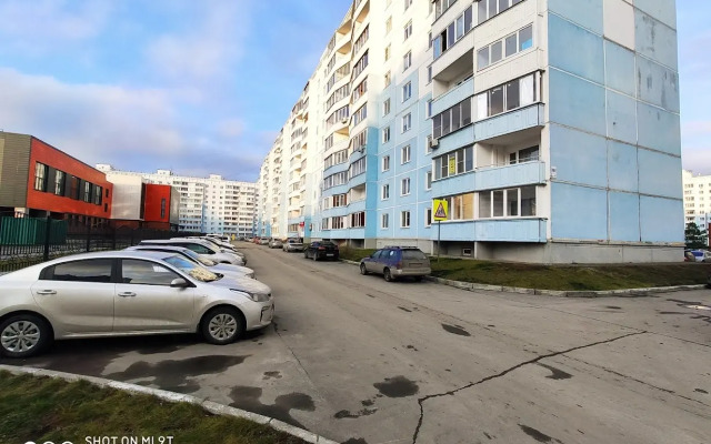 Апартаменты Титова 240/1