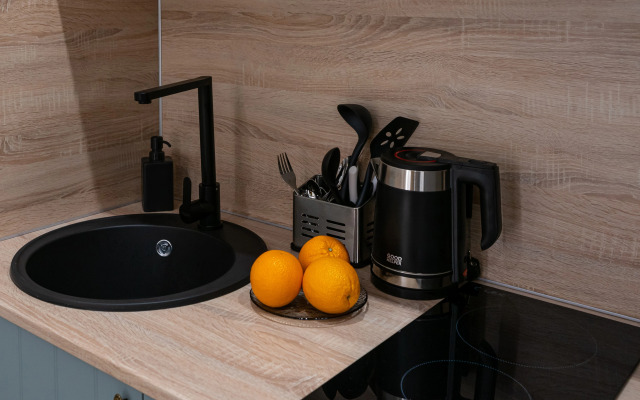 Morent s yarkim interyerom v ZHK Sorrento Park Apartments