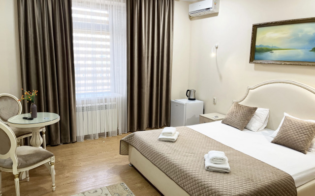 Отель Академия