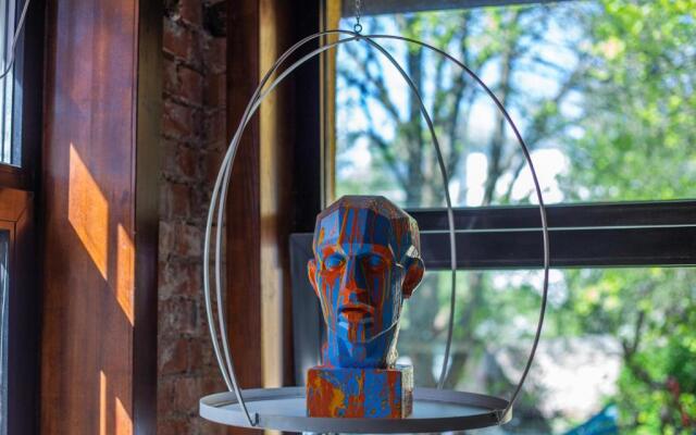Tolstoy Art Hostel