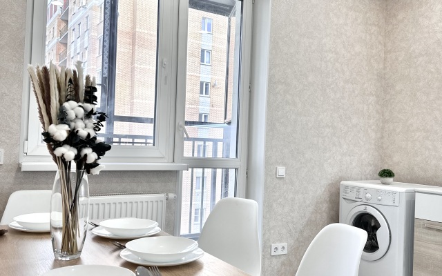 Lyuks 1-komnatnye Ryadom S Rivyeroy Apartments