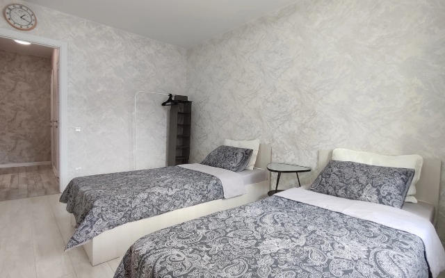 Dvushka S Izolirovannymi Komnatami Flat