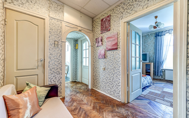 Апартаменты Уютная 3х комнатная квартира в центре СПБ