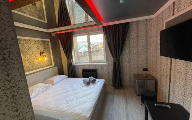 Resident Guest House