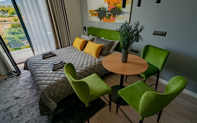 LS-Green S Bokovym Vidom Na More Apartments