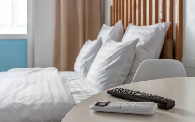 Апартаменты Уютная Студия с большой лоджией в доме бизнес-класса