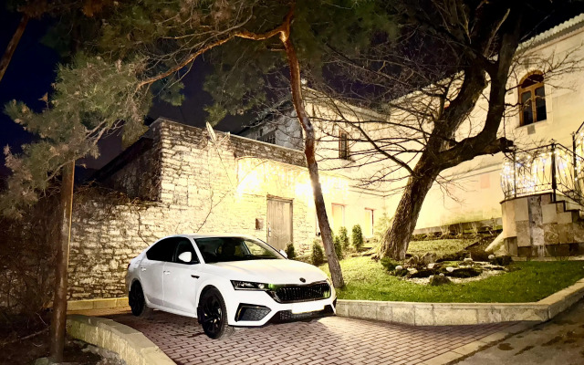 Квартира у Театра