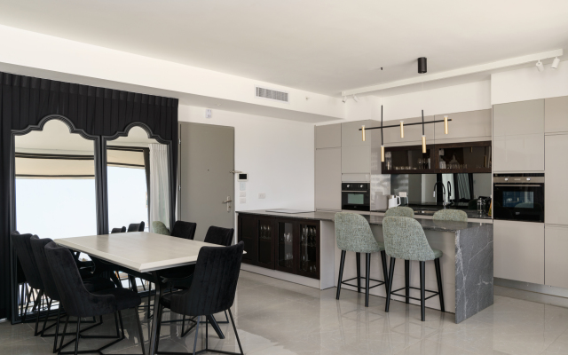 Luxury With Terrace & Sea View By Feelhome Apartments