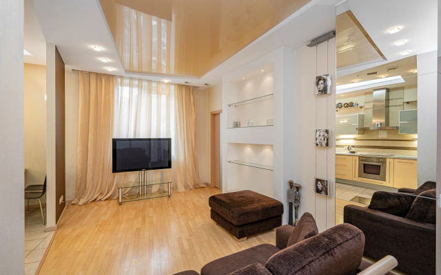 Ladgorna Na Marksa 8 Apartments