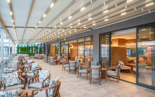 Отель Vox Maris Resort