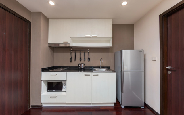 Апартаменты Suite Rote Rawai Beachfront Title Condo