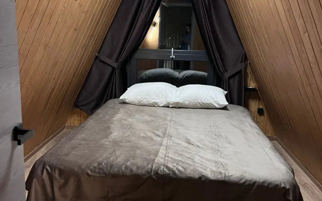 A-Frame Family 3 Guest house