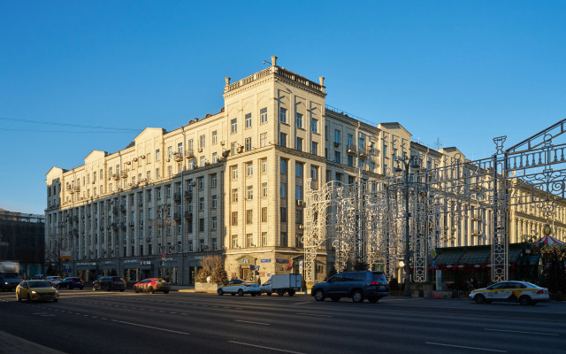 Dvukhetazhnye Na Tverskoy V 5 Minutakh Ot Kremlya Apartments