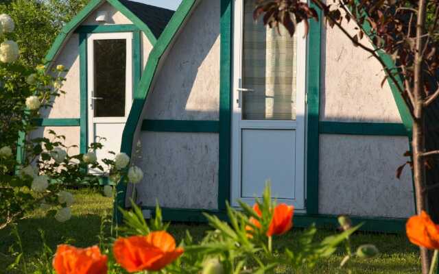 KartoshKino Guest House