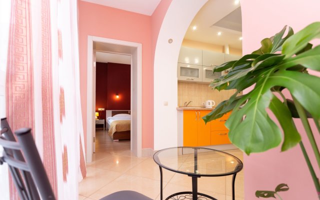Rumer Apartments