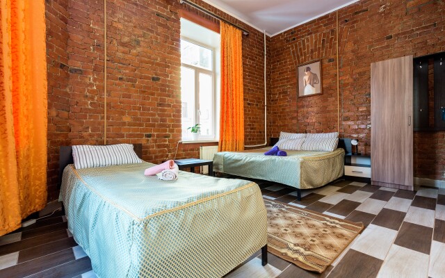 Bronnickaya 15 Guest house