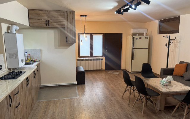 Apart Arm Apartments