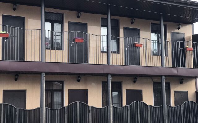 Viktoriya Guest House