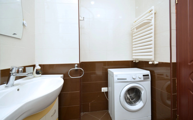 2-K v Novostroyke, Ulitsa Pavstosa Byuzanda, Bu955 Flat