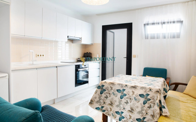 BD498-Gümüşlükte 4 Odalı Özel Havuzlu Villa