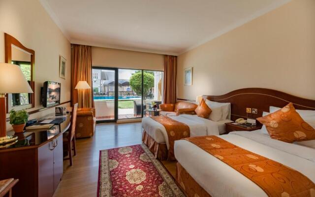 Отель Golden Tulip Nizwa