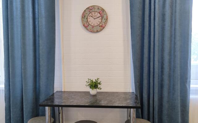 Uyutnaya kvartira v novom tsentre Flat