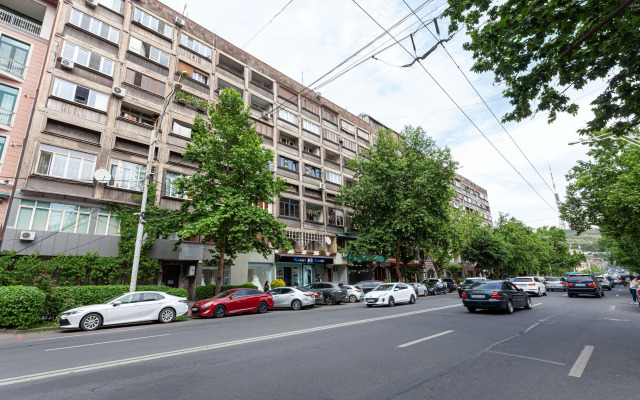 Stay Inn on Sayat-Nova ave. 33-91 Apartments