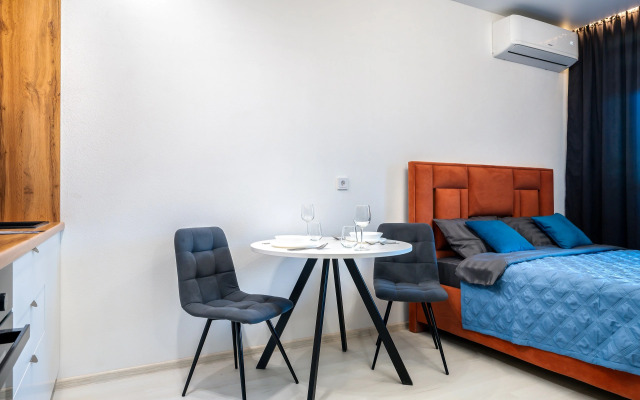 Stilnaya Studiya S Novym Remontom Flat