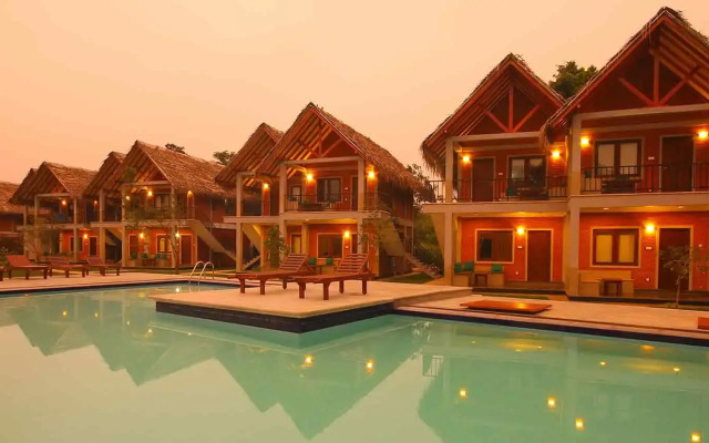 Курортный отель Elephas Resort & Spa