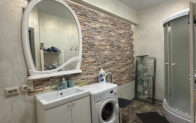 Dvukhkomnatnye Apartamenty S Vidom Na Sad Flat