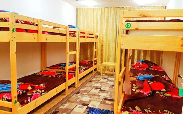Uyut Hostel