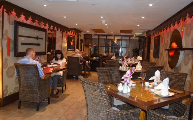 Arabian Courtyard Hotel & Spa