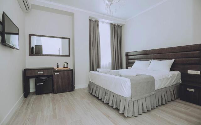 Royal Medis Hotel