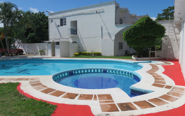 Отель Albri by Rotamundos