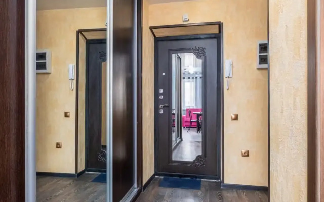 Квартира Евродвушка в нефтяниках новый дом