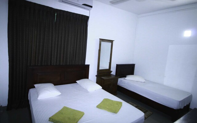 Yoho Solid Polhengoda Hotel
