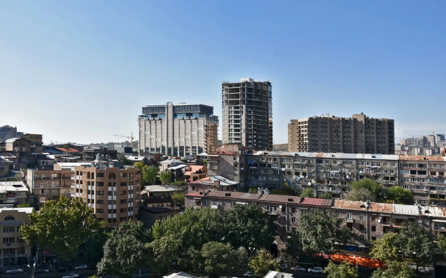 2-K v Novostroyke, Ulitsa Amiryana, Am2614 Flat