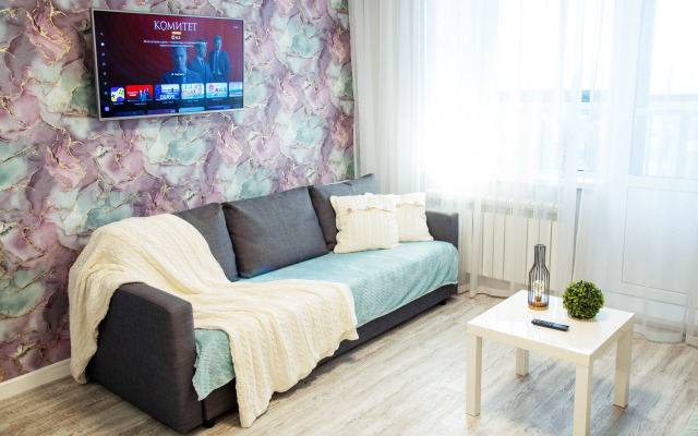 Krasivaya Studiya S Panoramoy Na Megapolis Flat
