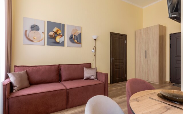 One-Room R&B Apartments on Nevsky 23