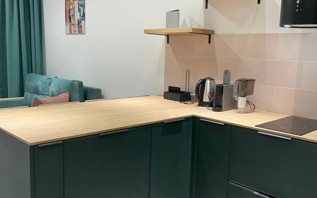 Апартаменты Пикассо - индустриальный шик с яркими акцентами