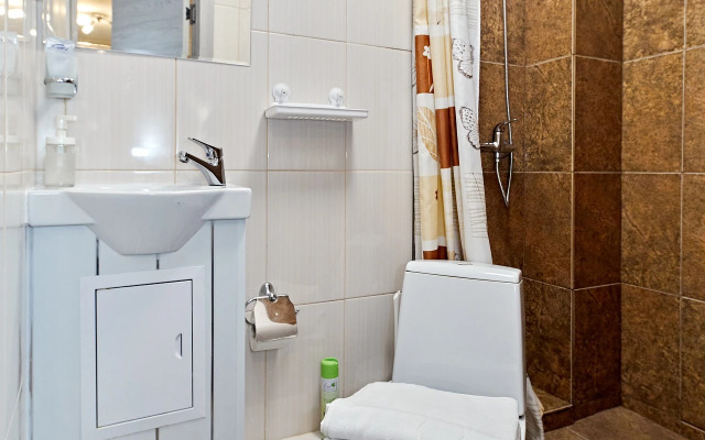 U Semi Mostov Hotel