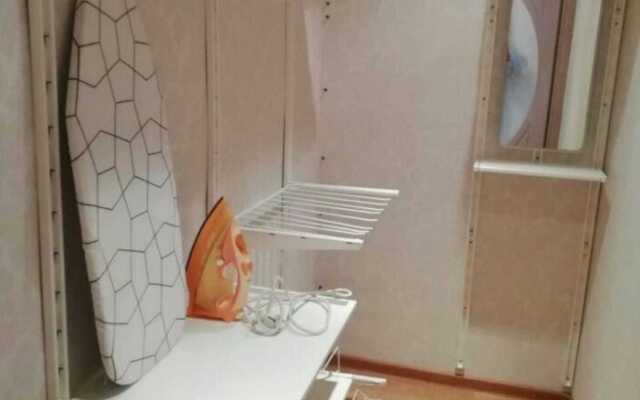 Na Prospekte Oktyabrya 87 Flat