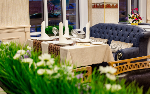 Отель Версаль